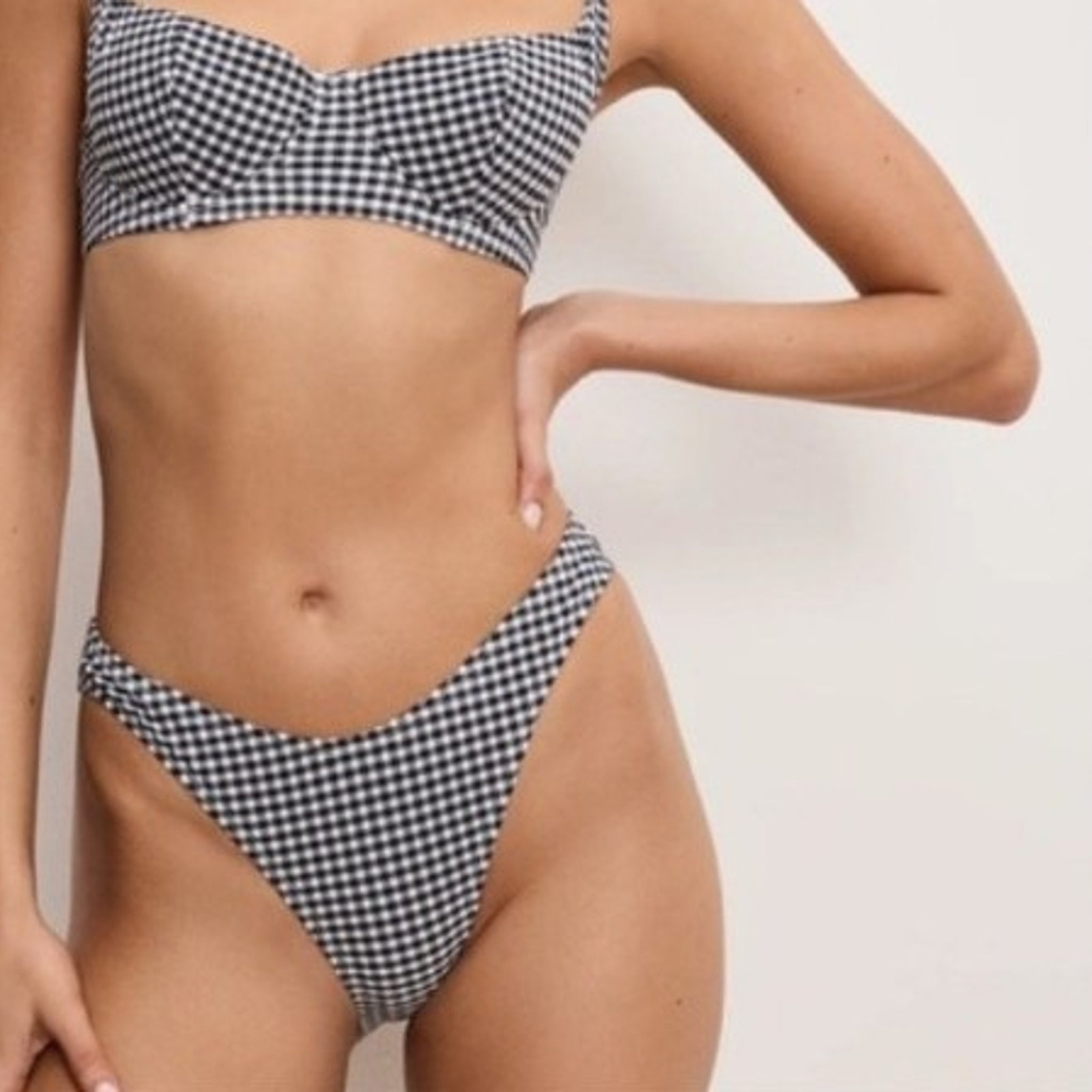 Good American Gingham Bikini Top Features A Black And White Check 3xl Nwt